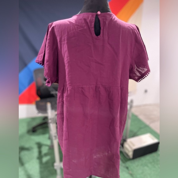 Lula Roe Paisely embroidered top womens size Large in beautiful conditions ! 💖 - Picture 4 of 5